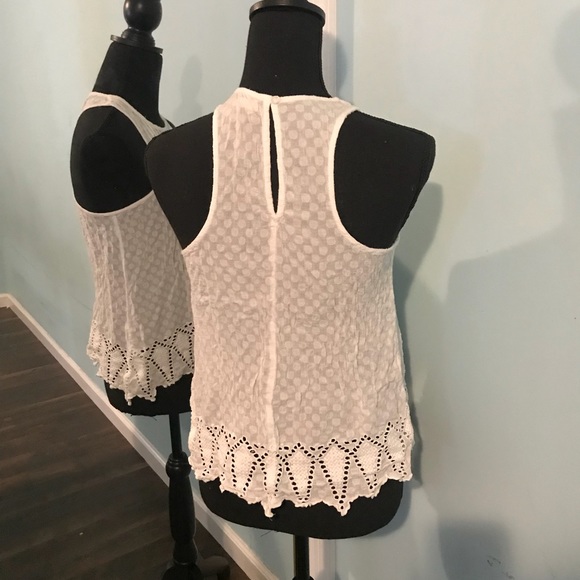 White top - Picture 2 of 3